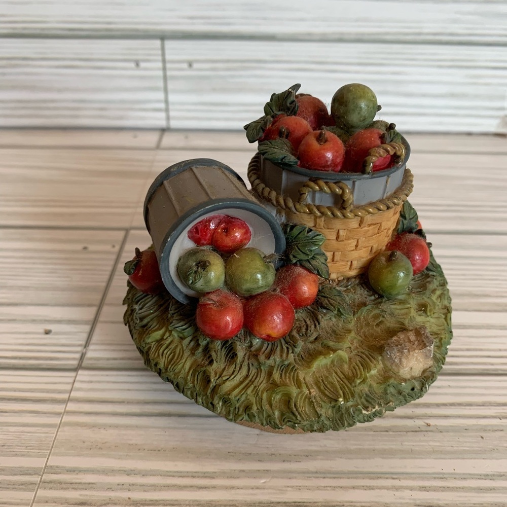 Vintage home interiors resin Basket & Barrel of Apples Figurine candle topper